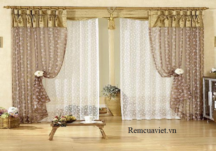 Rèm vải voan tạo nên sự sang trọng và lịch lãm